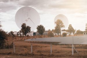 Large long range military-style telemetry antenna